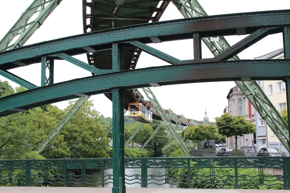 schwebebahn jpg