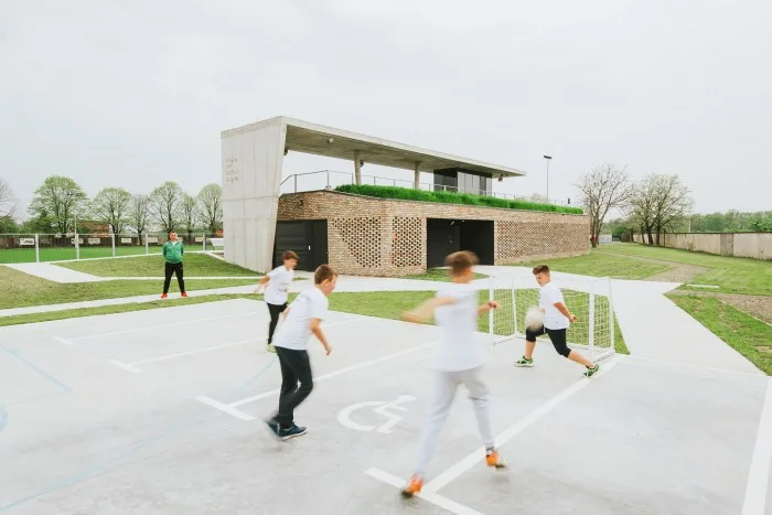 gunja stadion ge plus 9 jpg