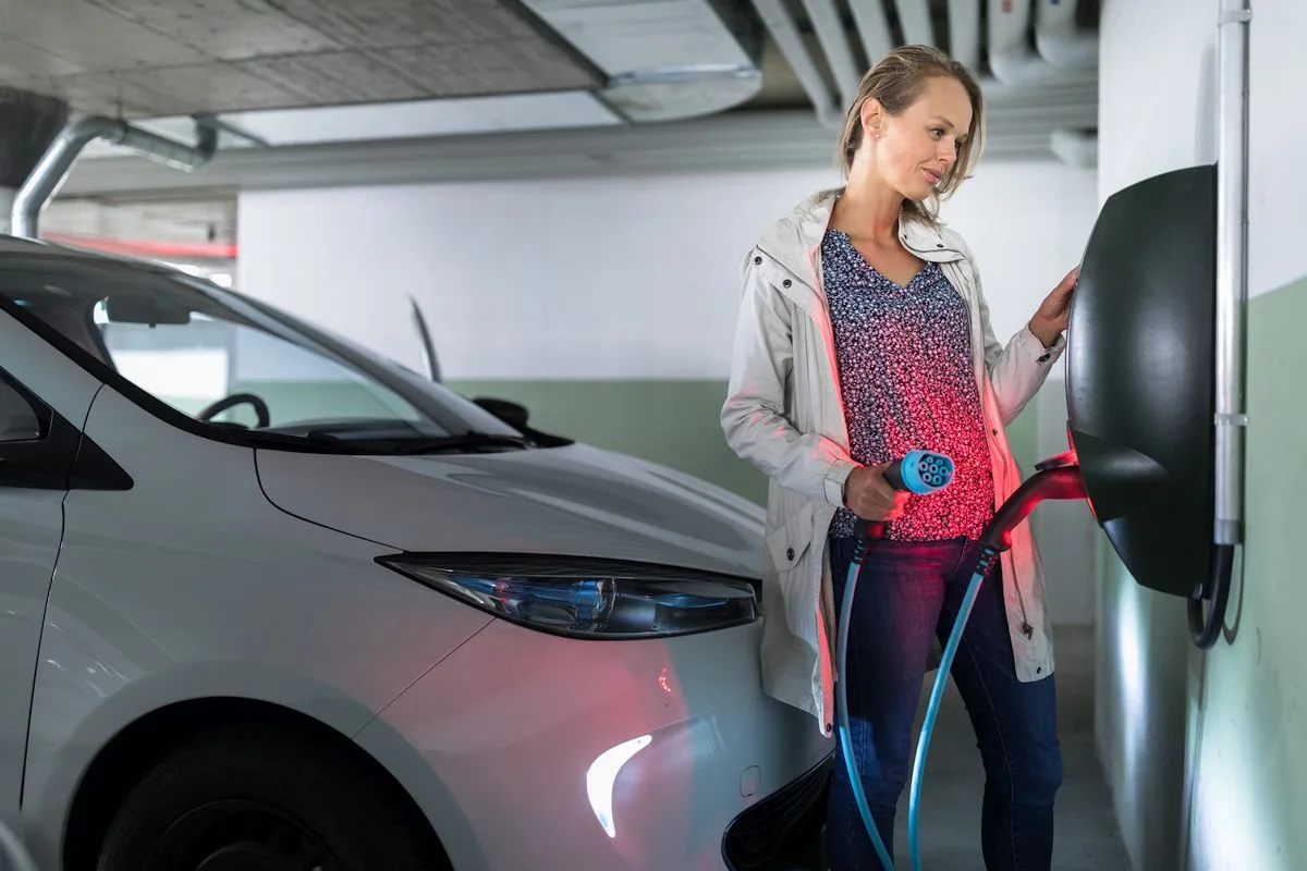 punjenje elektricnog automobila jpg