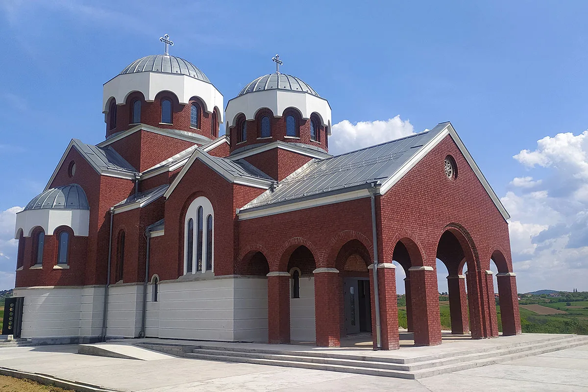 (8) Crkva Sv. Vladike Nikolaja Ohridskog i Žičkog, Resnik, u izgradnji