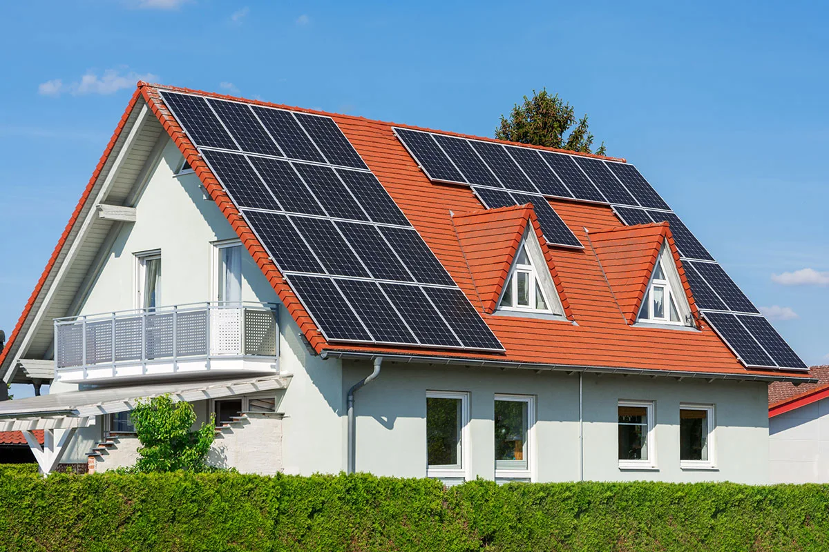 Energetski efikasne kuće sa solarnim panelima