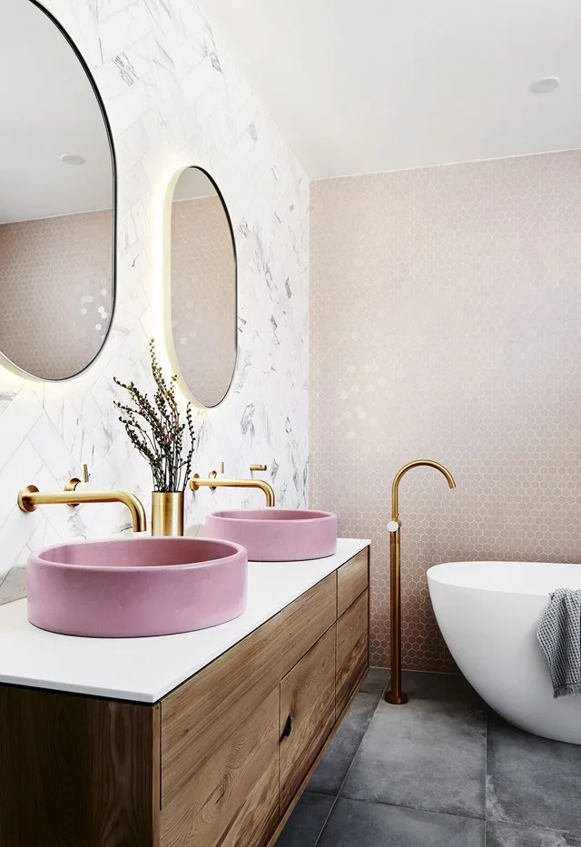 Moderno i elegantno kupatilo
