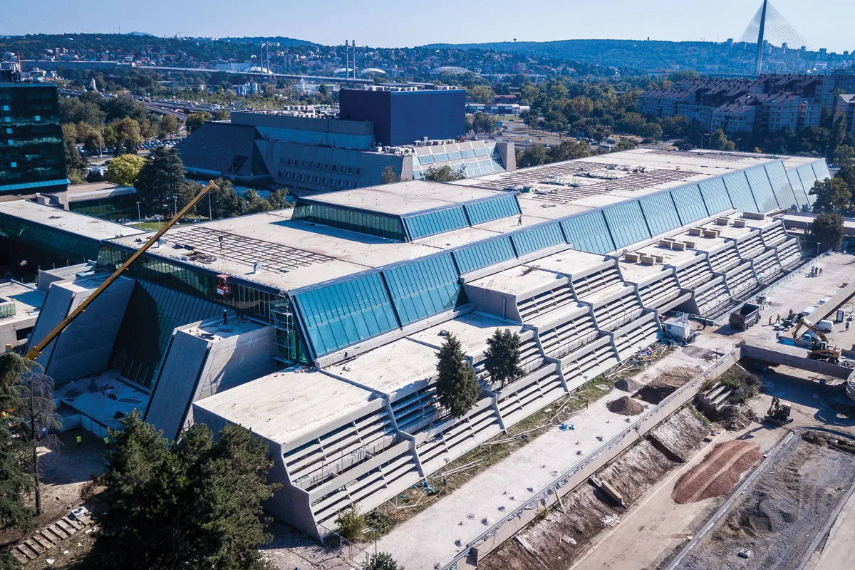 Rekonstrukcija Sava centra, zamena staklene fasade