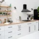 Enterijer moderne minimalističke kuhinje