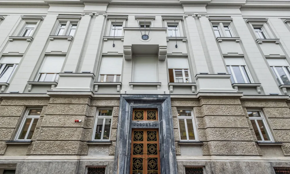 Poslovna zgrada u Novom Sadu rekunstruisana od strane arh. Nikole Martinović, N-MARTIN Studio