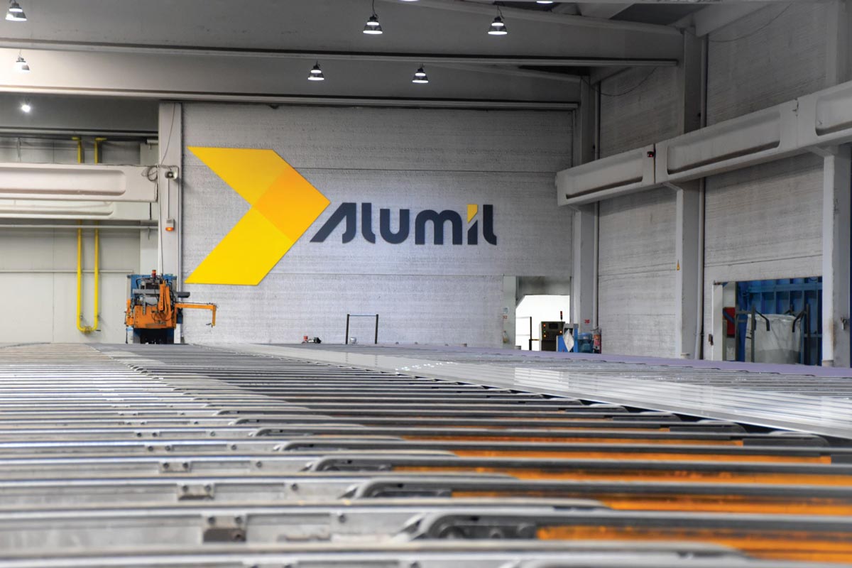 Proizvodnja aluminijumskih sistema za izradu prozora i vrata / foto: ALUMIL