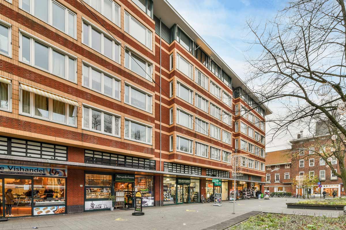 Samoposluga u prizemlju stambene zgrade / foto: freepik.com