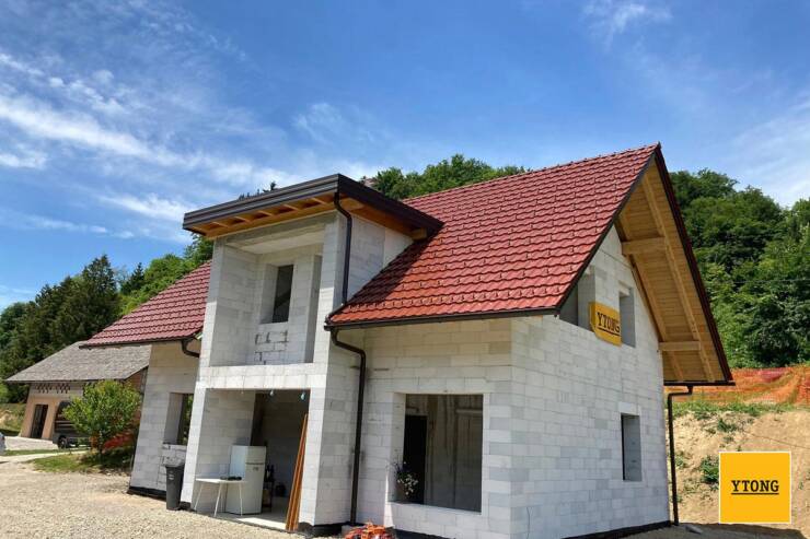 Proces izgradnje kuće Ytong materijalima / foto: Xella