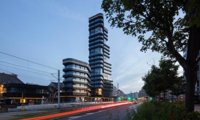 Kompleks Heldentoren na Heldenplein-u u Knokke-Heist-u sastoji se od tri zgrade sa zajedničkim podzemnim parkingom: gotovo 70 metara visoka kula, zgrada sa 7 spratova i paviljon / foto: Sarah Blee | © Neutelings Riedijk Architects