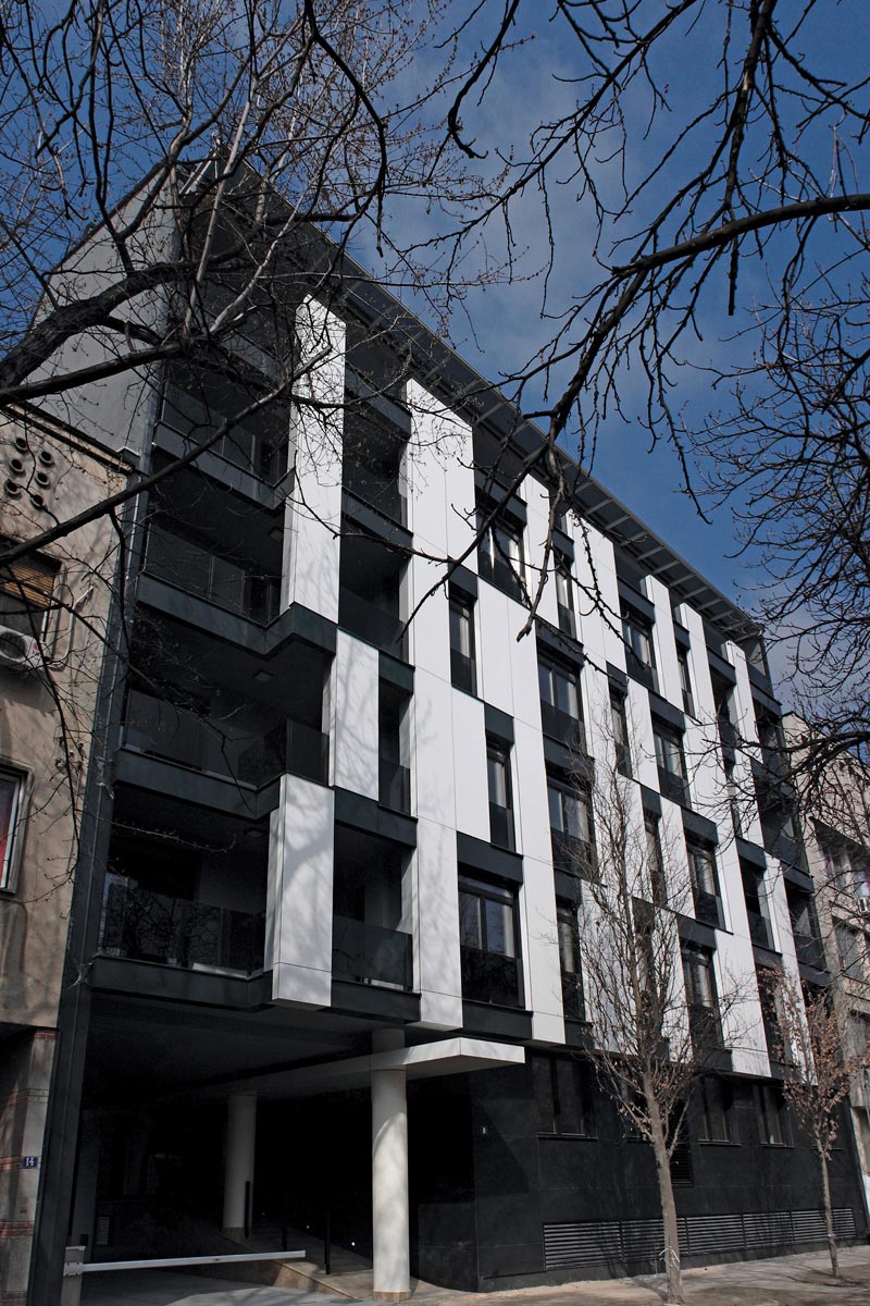 Retrospektivna izložba Lazara Kuzmanova / foto: Miljan Cvijetić