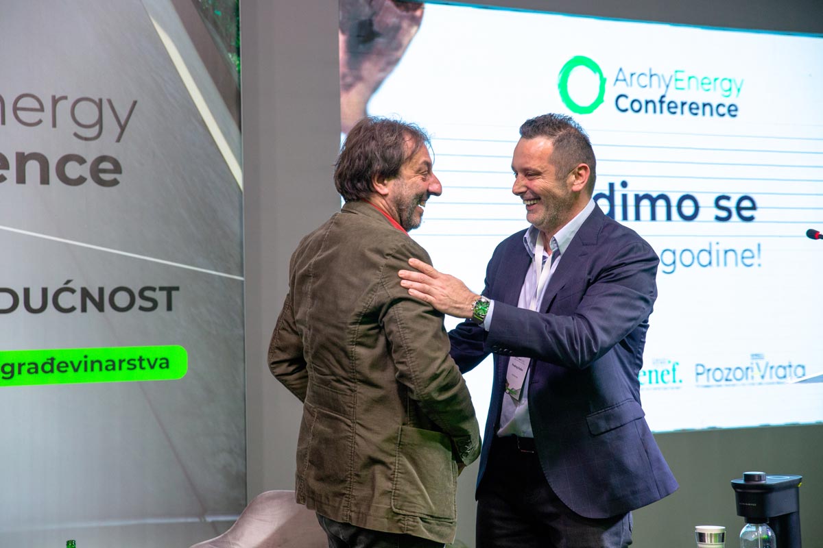 Arhitekta Lazar Kuzmanov i Predrag Rađen na stručnoj konferenciji i sajmu ArchyEnergy 2025 / foto: ArchyEnergy