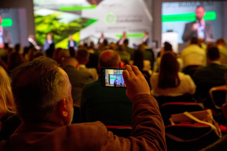 Posetioci u konferencijskoj sali na stručnoj konferenciji i sajmu ArchyEnergy 2025 / foto: ArchyEnergy