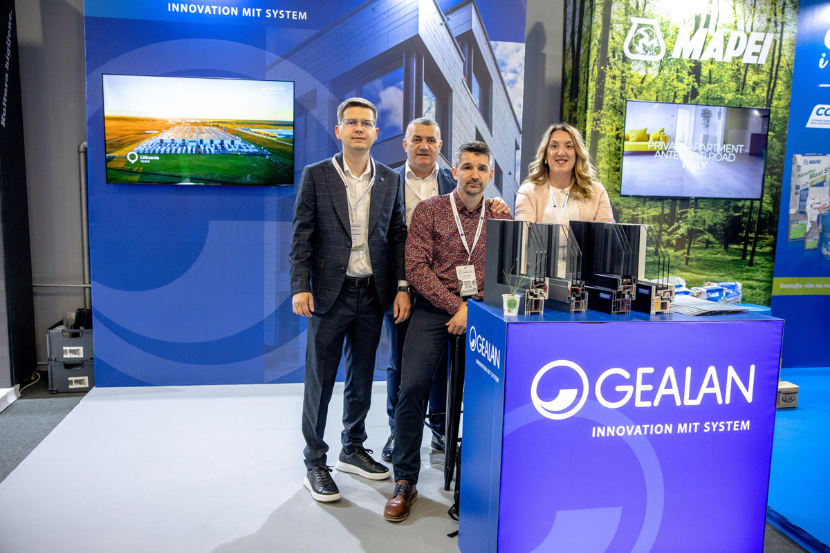 GEALAN tim na štandu na ArchyEnergy 2025
