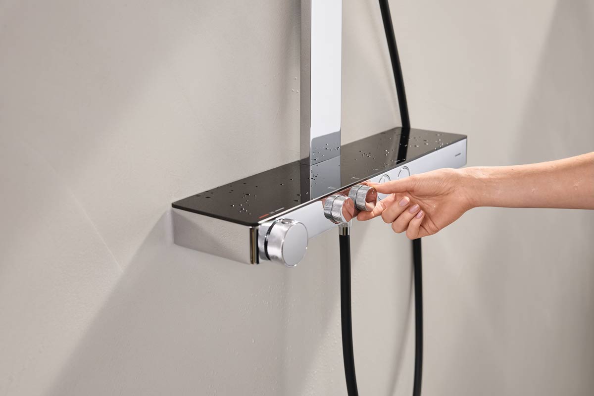 GROHE Rainshower Aqua Pure tuš sistem u kupatilu / foto: GROHE