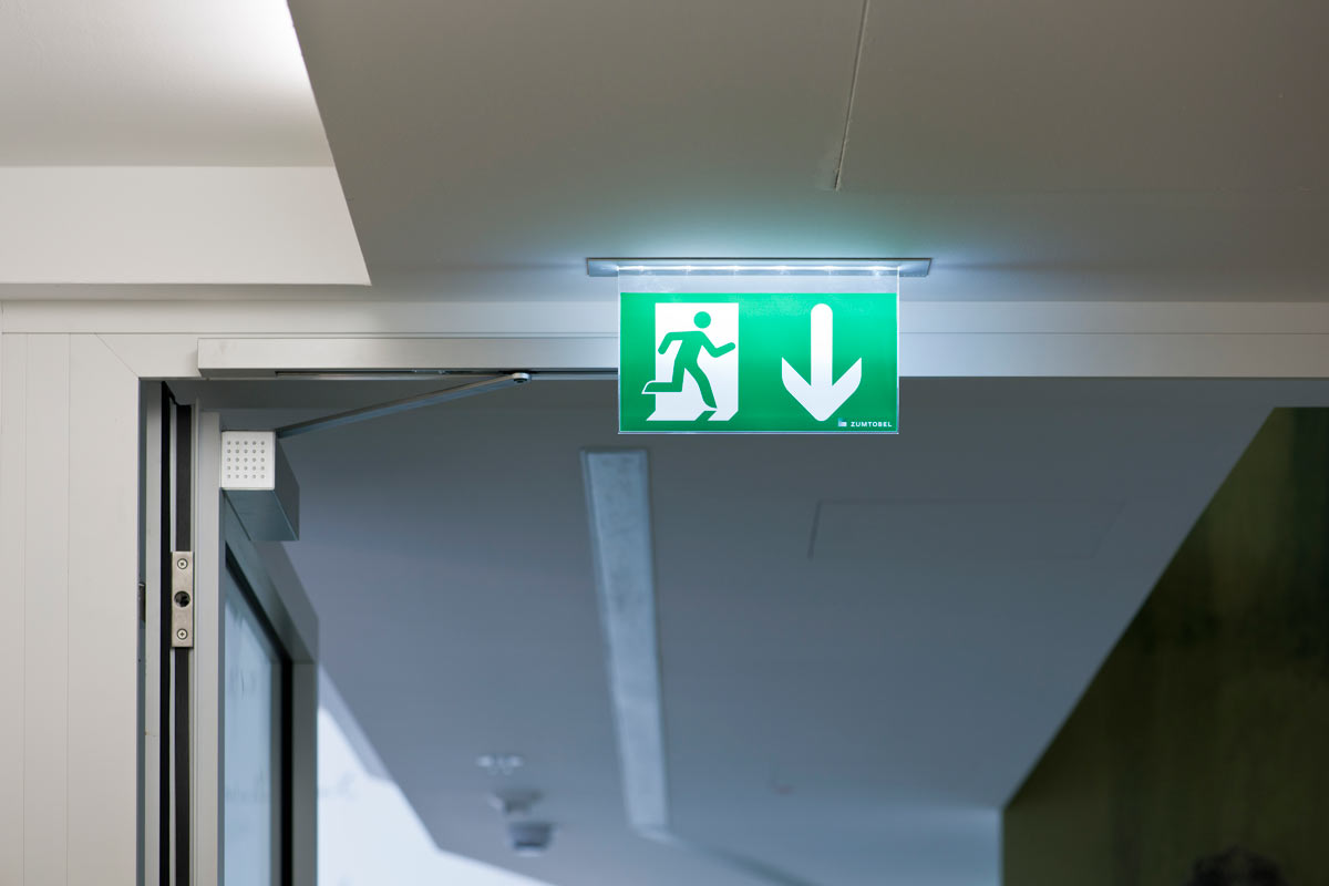 nBox centralni baterijski sistem napajanja za sigurnosno osvetljenje / foto: Zumtobel