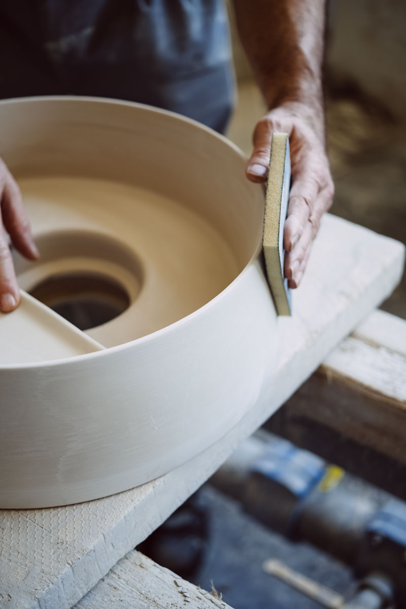 VOLTA umivaonici su nastali kao rezultat istraživanja transformacije sirovog materijala / foto: Laufen