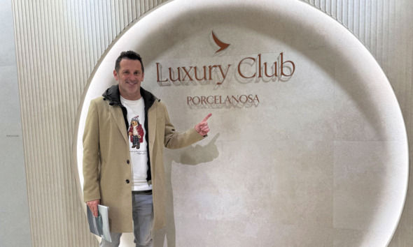 Predrag Rađen, urednik časopisa "grenef." u posetici Porcelanosa fabrike