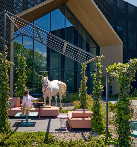 Eksterijer i izložbeni prostor sedišta kompanije Animo / foto: Luka Šarac