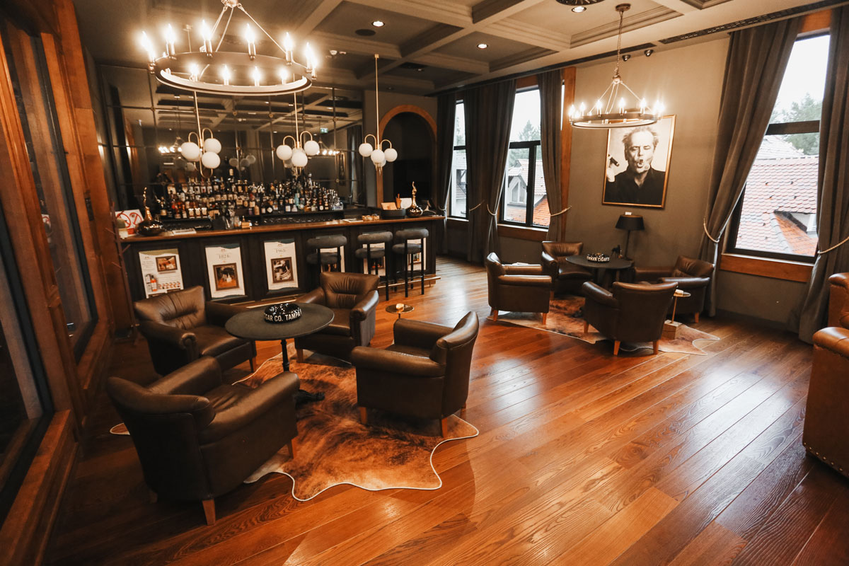 Mega Concept, enterijer prodajnog salona / foto: Mega Concept