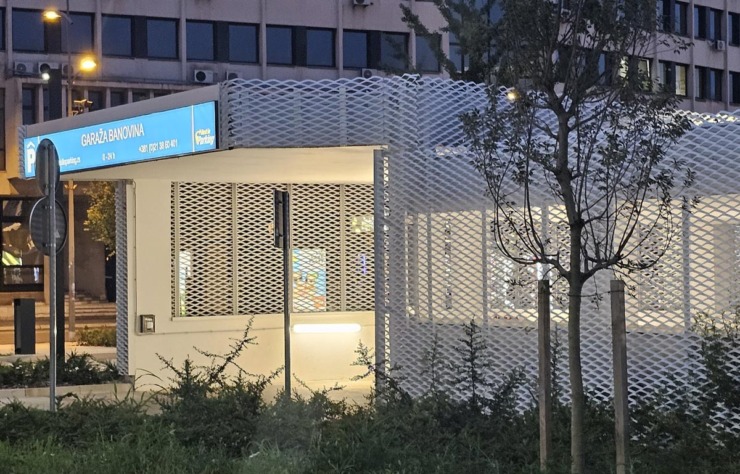 Javna garaža Banovine, Novi Sad