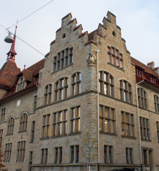 Obnova i dogradnja skladno se uklapaju u istorijski ansambl i naglašavaju njegovu arhitektonsku vrednost / foto: © Swisspacer