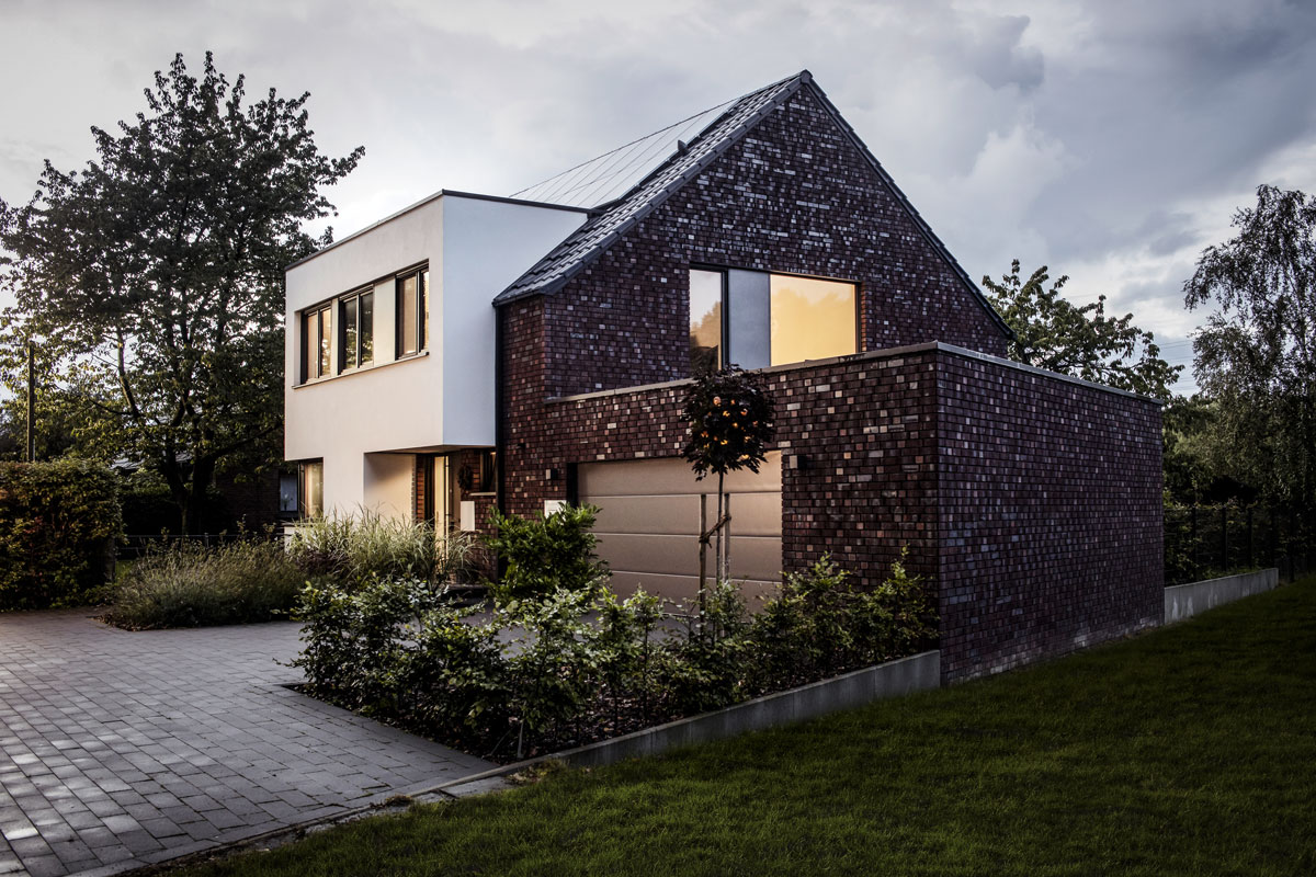 Klizni prozori i vrata sistema profila SYNEGO SLIDE / foto: Rehau