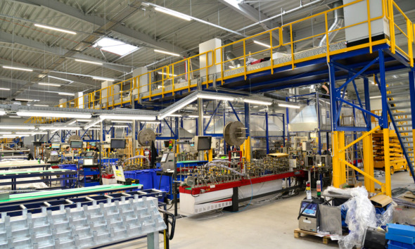 Deceuninck pogon za laminaciju profila / foto: Deceuninck