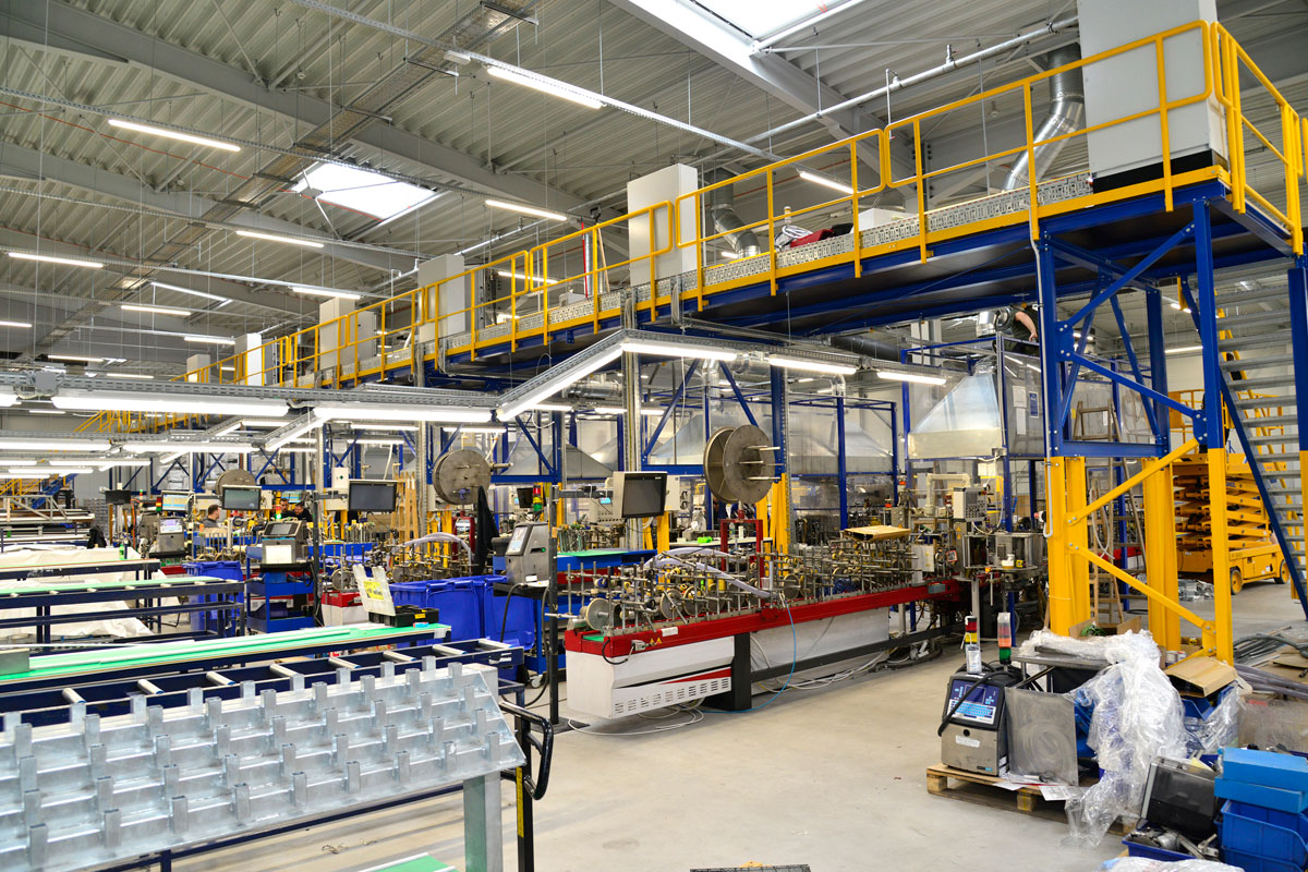 Deceuninck pogon za laminaciju profila / foto: Deceuninck