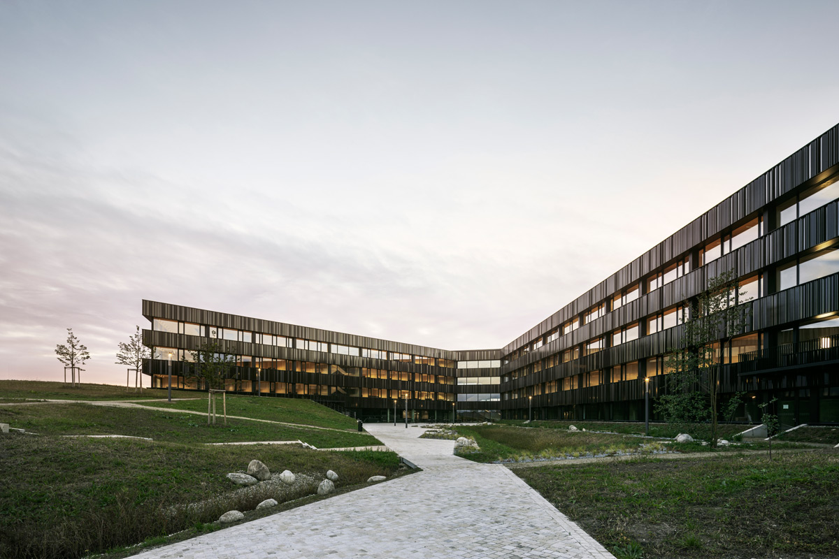 projekat: zgrada Okružne uprave Landshut / autor projekta: dasch zürn / foto: Henrik Schipper