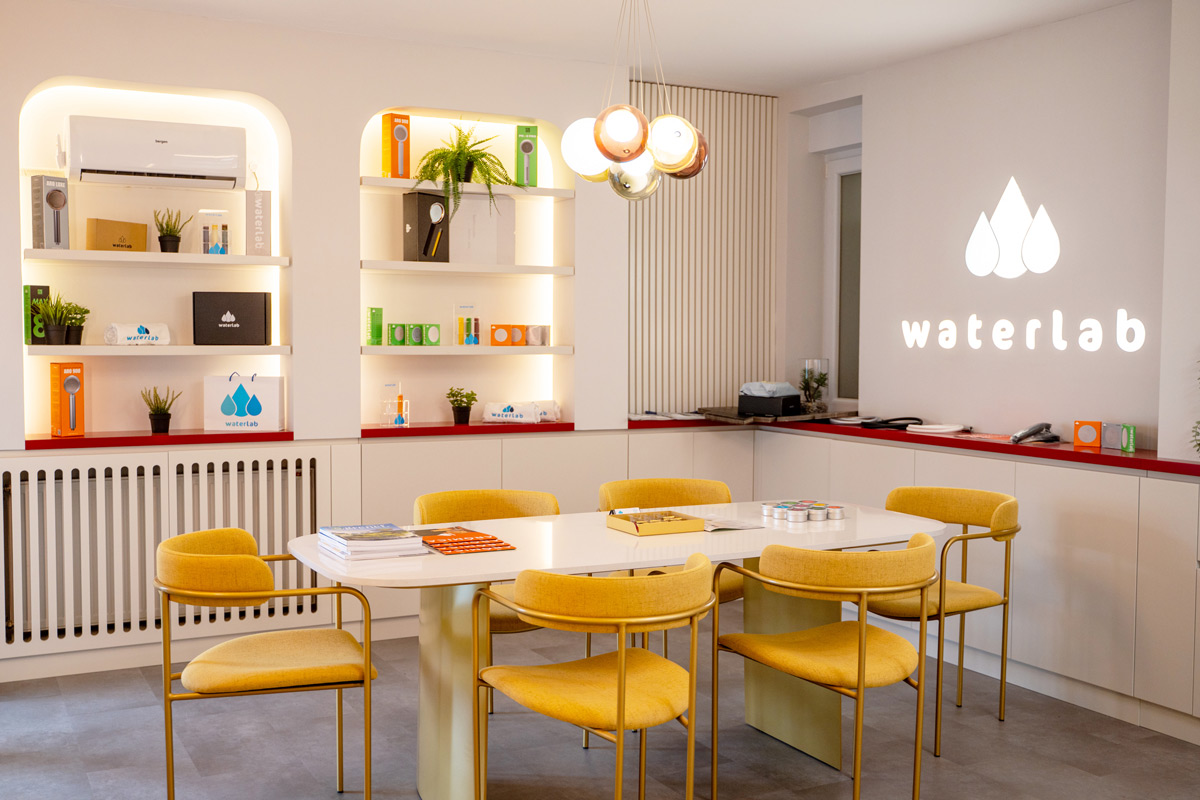 projekat: Showroom - Waterlab, Novi Sad / autor projekta: ABV Interiors / foto: ABV Interiors