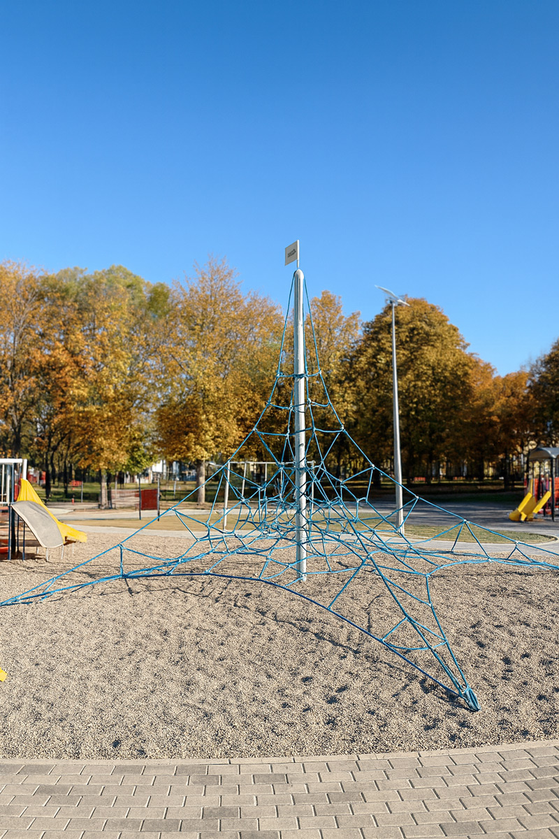 Pesak za igru u porodičnom parku / foto: D Sport System