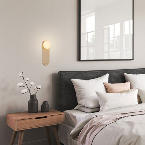 Lampa iz kolekcije Porodica Glowbells u spavaćoj sobi / foto: Rabalux