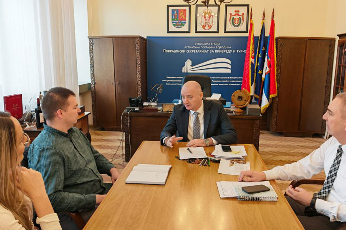 Sekretar Ivanišević sa rukovodstvom NP ,,Fruška gora“ o zajedničkim projektima u 2026. godini / foto: Pokrajinski sekretarijat za privredu i turizam