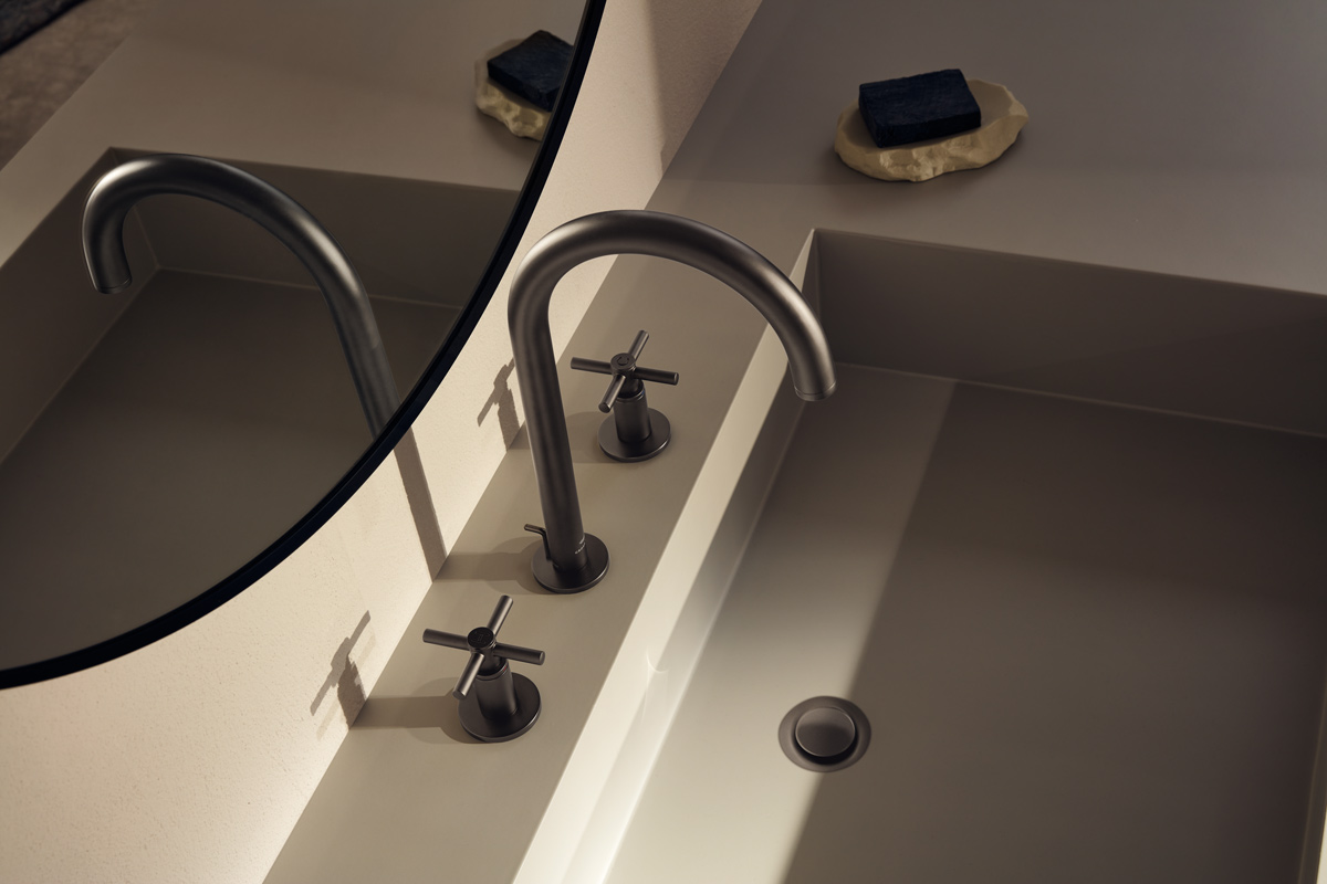 Slavina sa GROHE Atrio Satin Graphite završnom obradom / foto: GROHE