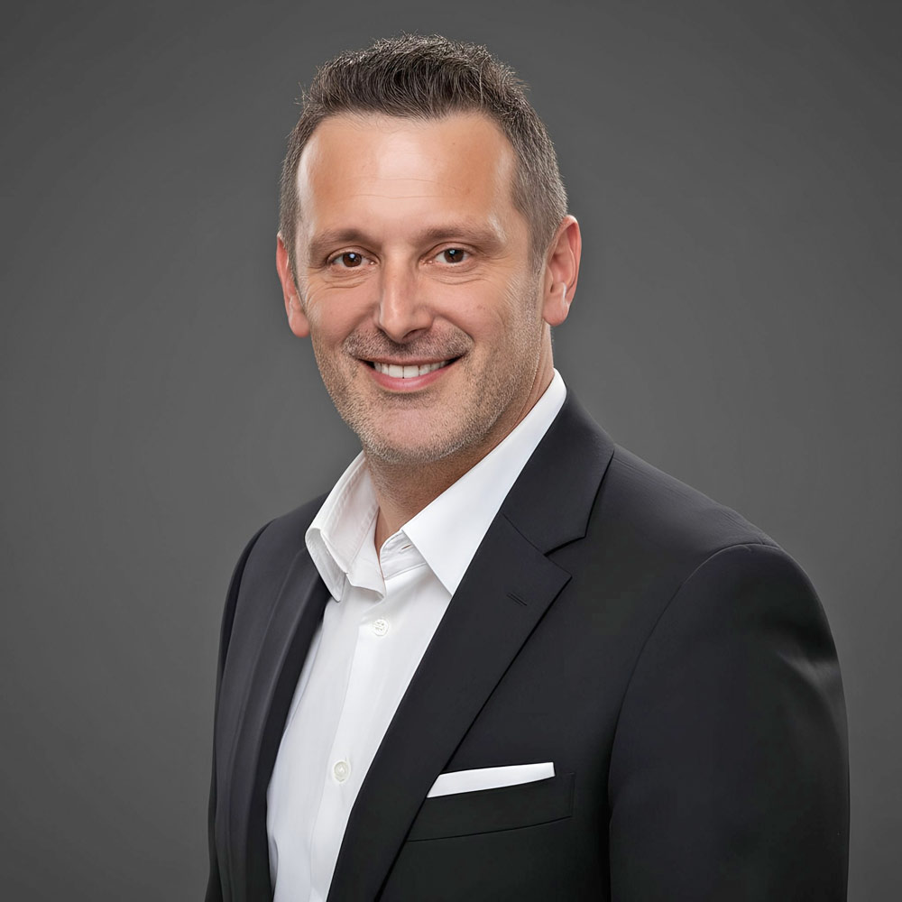 Predrag Rađen, urednik časopisa "grenef."
